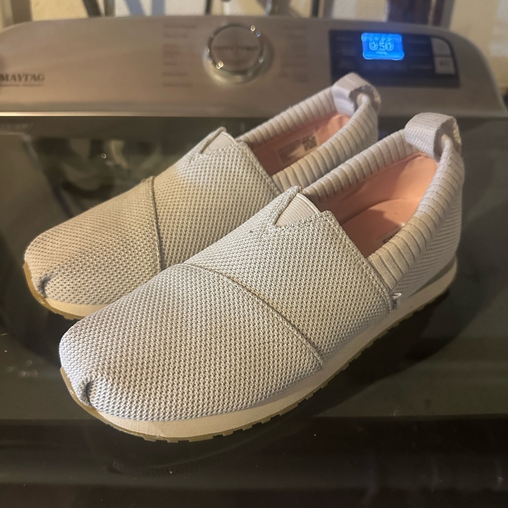 Toms Gray Flats Comfortable Loafers